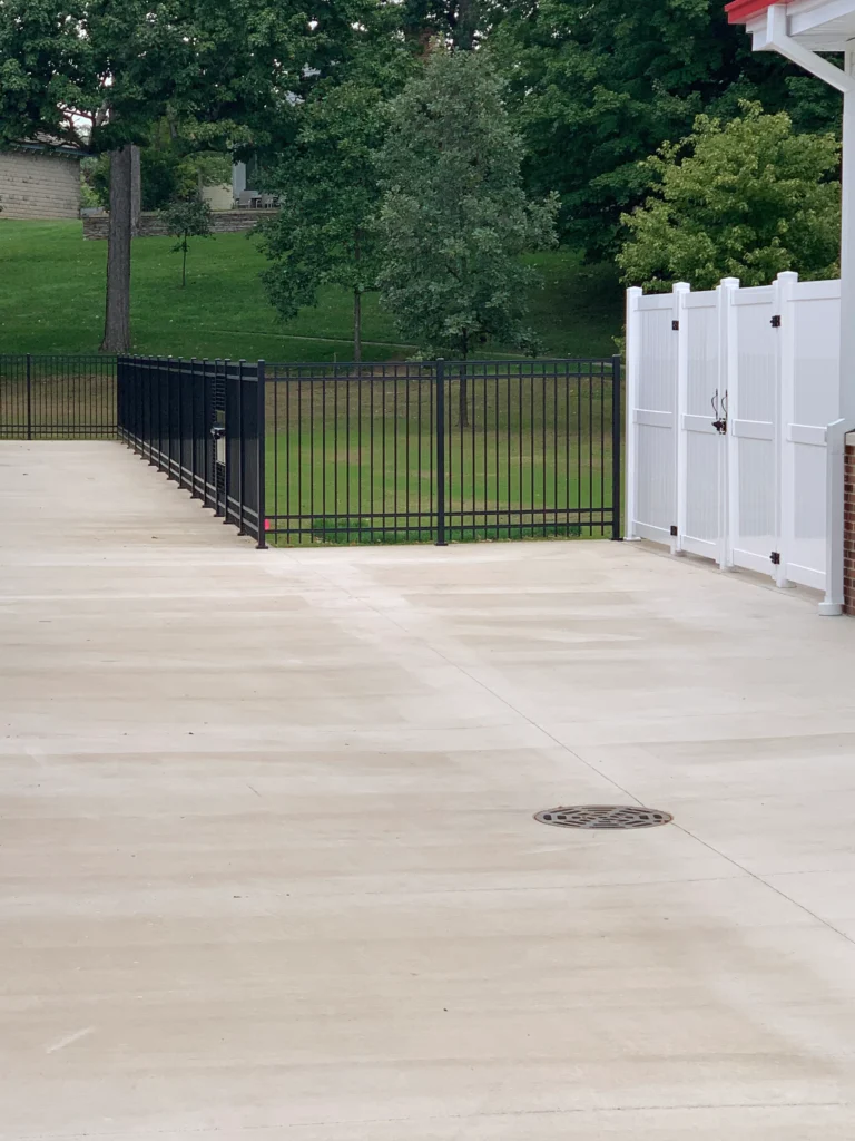 Black gate fencing
